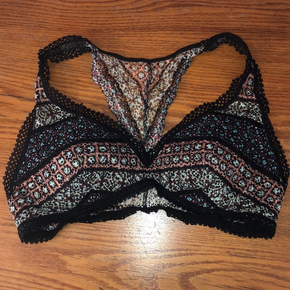 Victoria’s Secret black boho padded, racerback bralette sz L